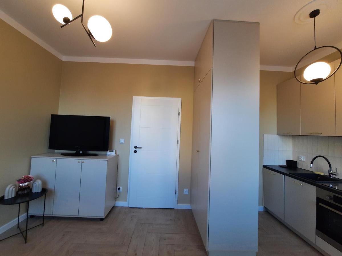 Kawalerka Hallera Wrocław Extérieur photo